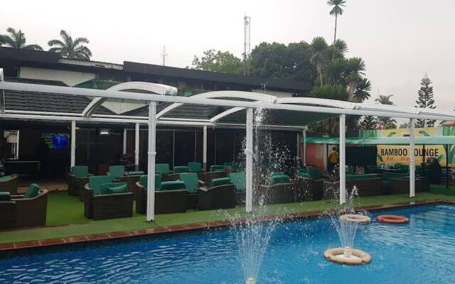 Bamboo Lounge and Guesthouse