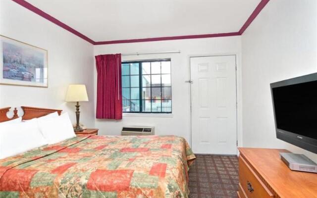 Super 8 Santa Cruz Beach Boardwalk West