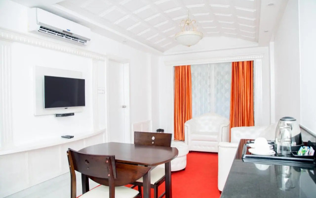 OYO 1711 Hotel Sepoy Grande