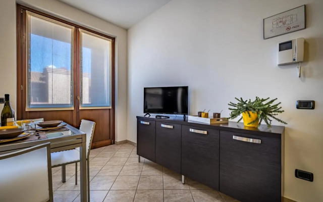 Arianna Apartment