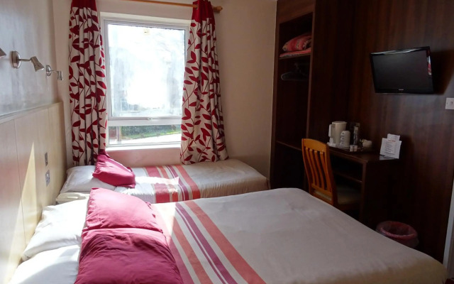 The Gatwick White House Hotel