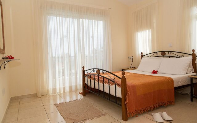 Coral Bay Sunbeam Villa