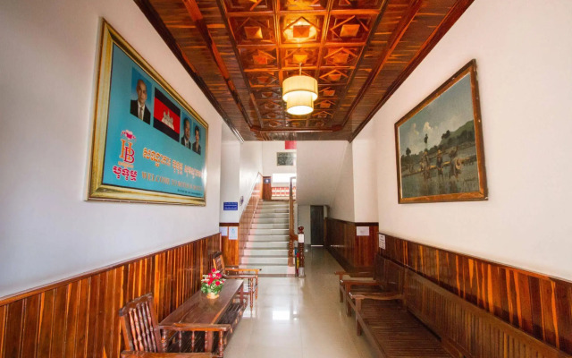 Botoum Hotel