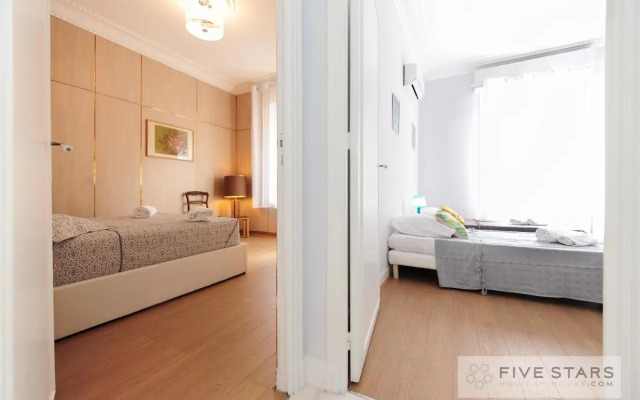 Studio 53 five stars holiday house