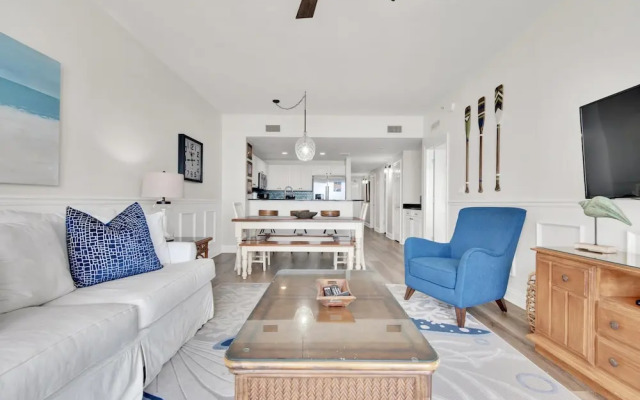 Calypso 2-1502 West