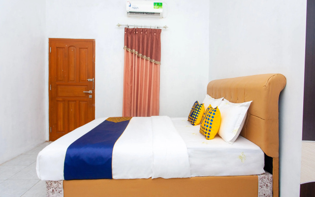 SPOT ON 2830 Azka Guest House Syariah – Guest Rooms – Cilacap