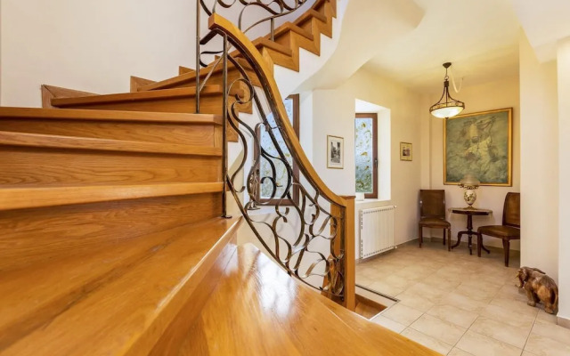 Villa Natura - With Private Heated Pool