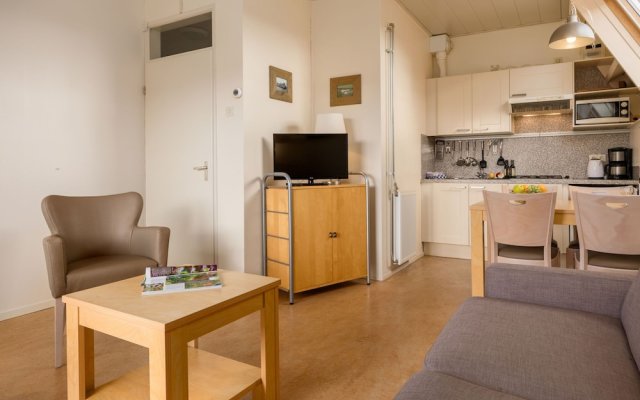Well-kept apartment, not far from the beach and sea on Texel