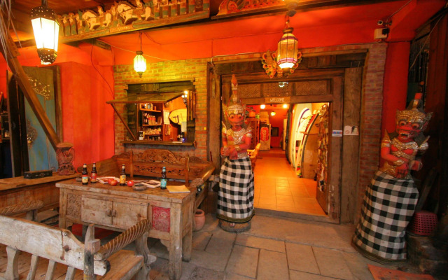 A Fei Surf Inn I
