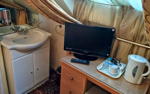 Acorn Guest House