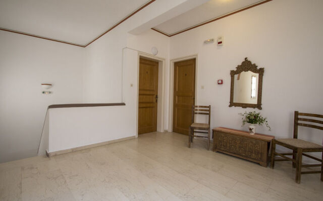 Hotel Adonis