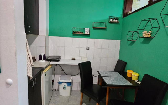 Apartman Yellow House