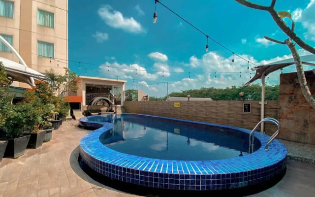 Sapphire Sky Hotel BSD City
