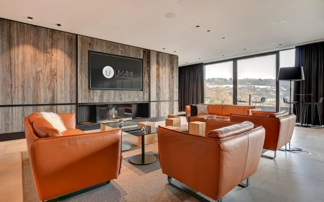 R hotel experiences