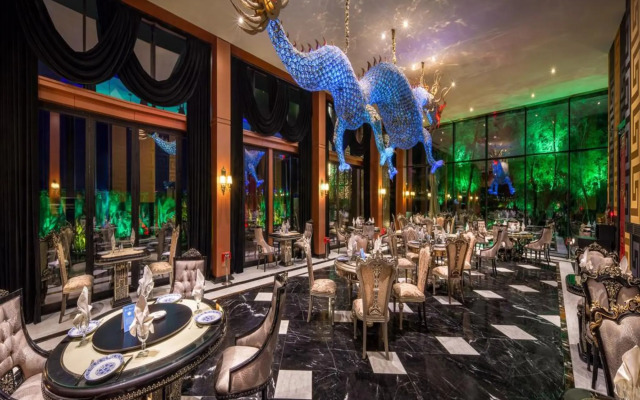 Les Ambassadeurs Marina Hotel & Casino