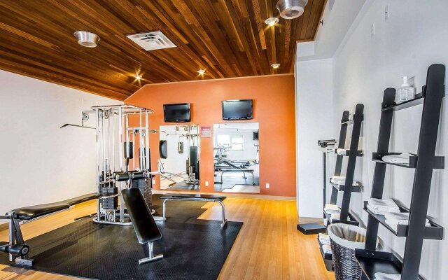 Comfort Inn & Suites