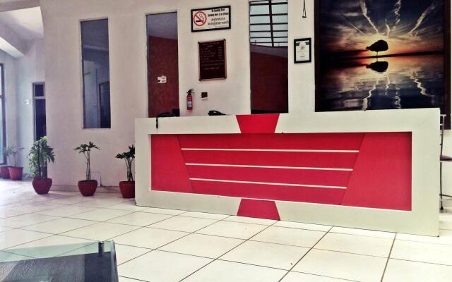 OYO 13365 Hotel Teg Royal