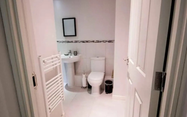 Stayzo Modern Studio Apartment 1 in Bradford City