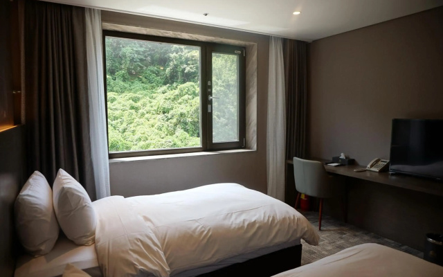 Mudeung Park Resort & Hotel