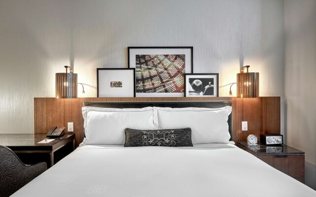 LondonHouse Chicago, Curio Collection by Hilton