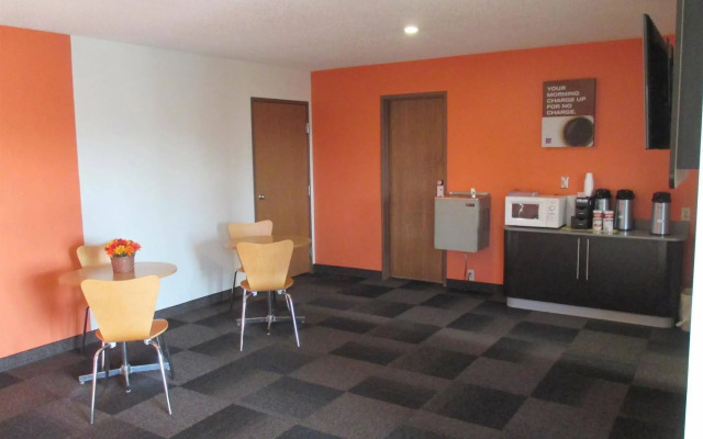 Motel 6 Drums, PA