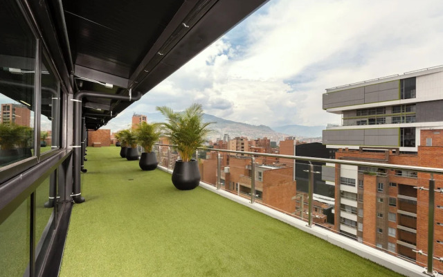 Kyux Studios by MOME
