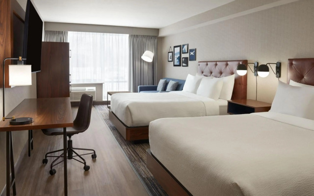 Four Points by Sheraton Point Edward Sarnia