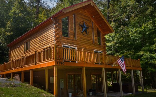 LakeStar Chalet 5 Bedroom House