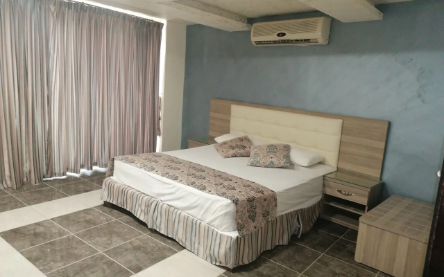 Milano Hotel Suites