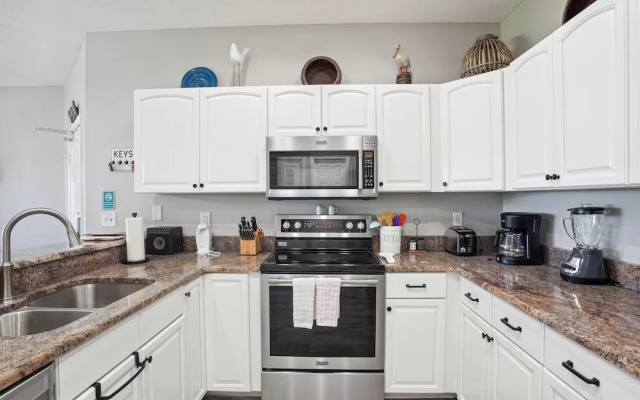 Mariner's Pointe 701