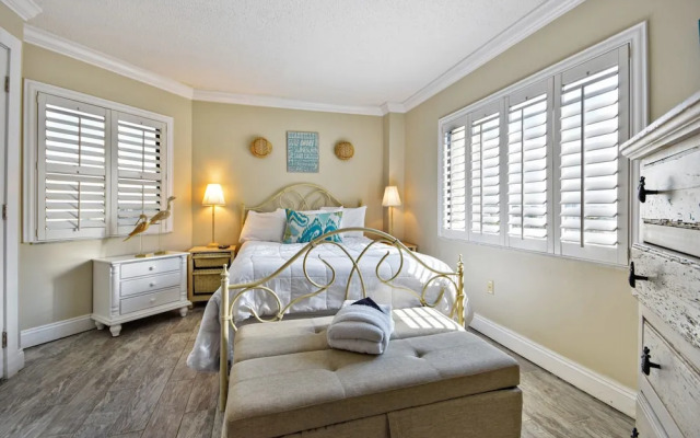 Inlet Reef 408 4 Bedroom Condo by RedAwning