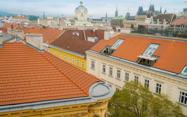 Vienna Residence, City Hall - Parliament