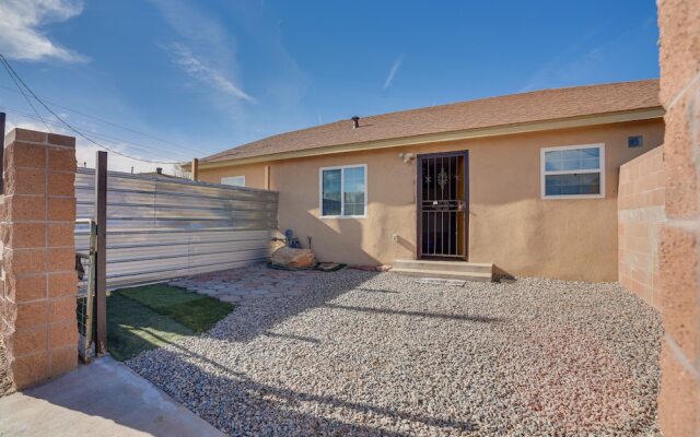 Sunlit Albuquerque Retreat: 3 Mi to Old Town!