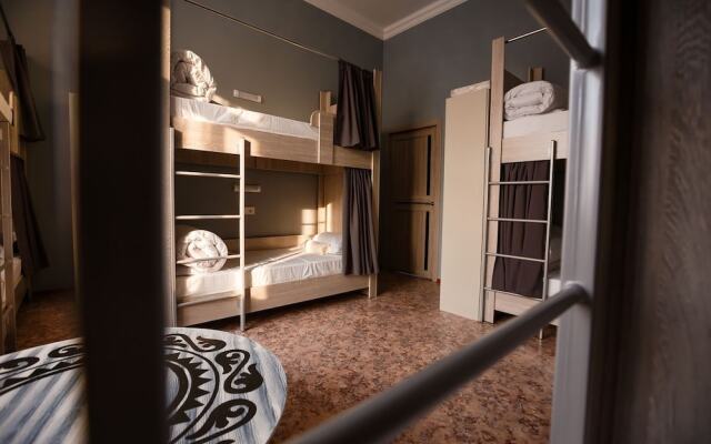 Mountain Road Hostel