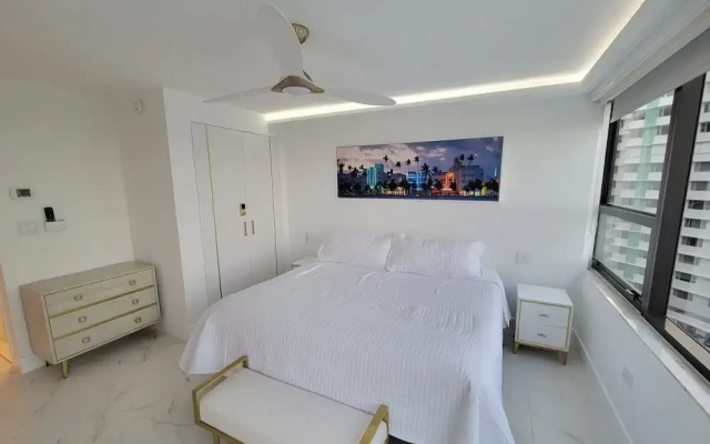 Alexander 1102 2 Bedroom Apts