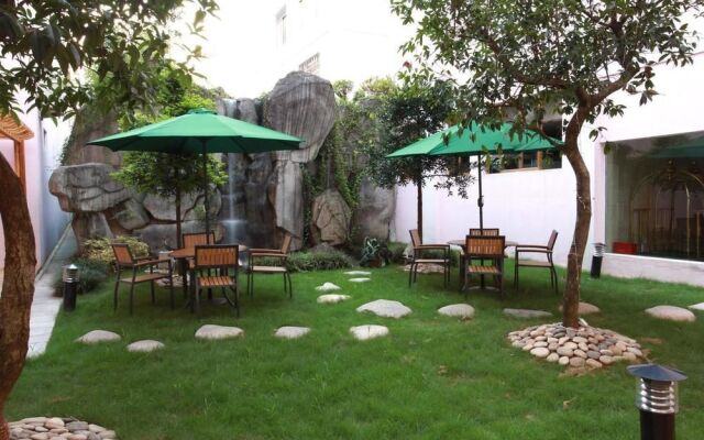Wuyi Garden Hotel