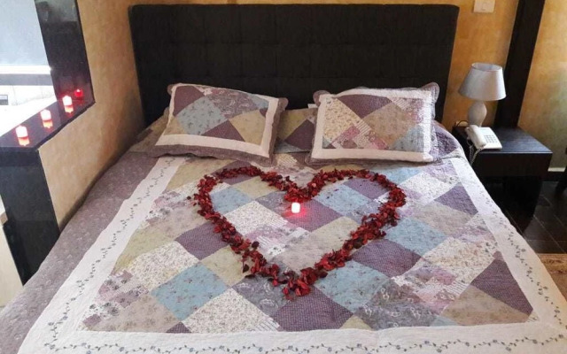 Aristo House Hotel