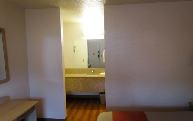 Motel 6 Vancouver, WA