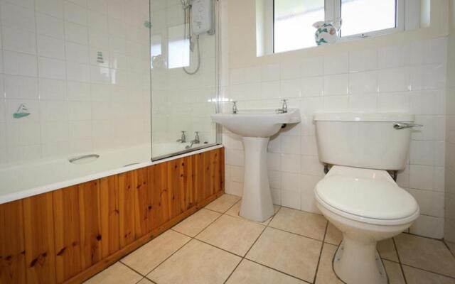 10 Llwyn Onn Beach Hut