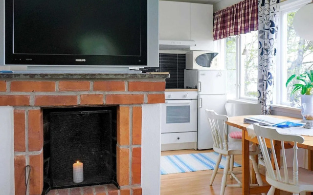 2 Person Holiday Home in Frandefors