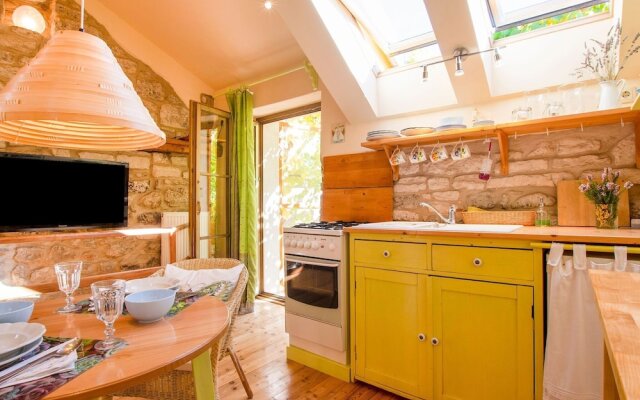 Tranquil Apartment in Marine Zemlje Near Stiniva Beach