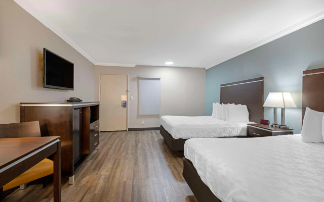 Best Western Courtesy Inn Hotel - Anaheim Resort at the Park