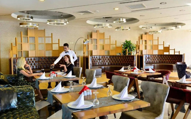 Elite Luxury Suite & Spa