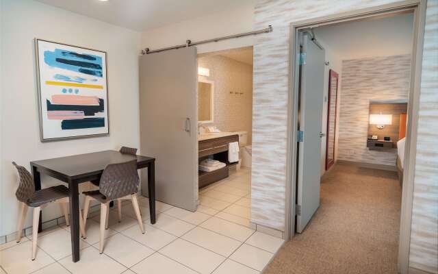 Home2 Suites by Hilton Corona