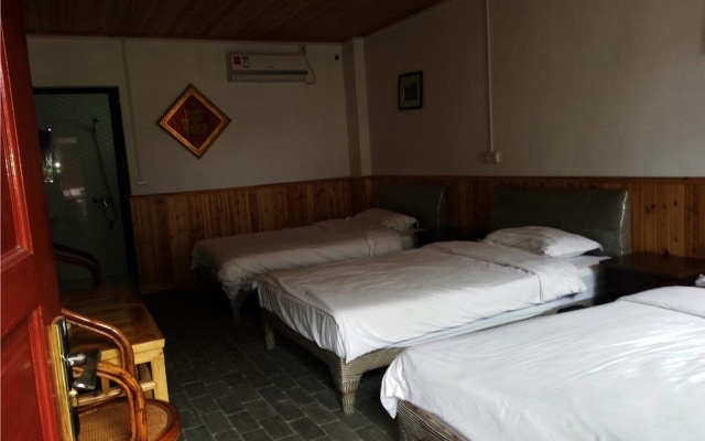 Yangshuo Dahuwai Camps Hotel – Guest Rooms – Guilin