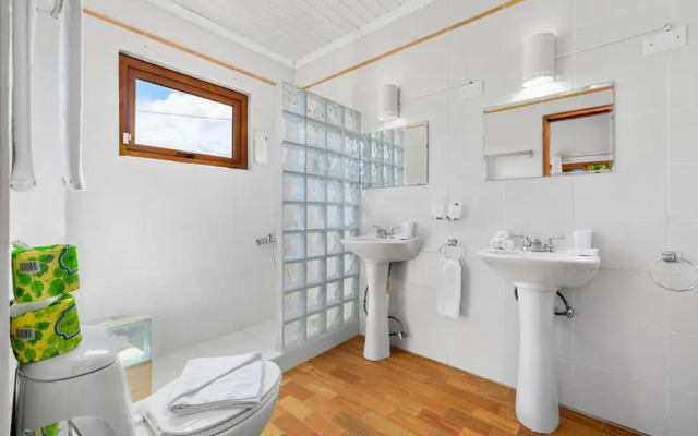 Spacious 4BR Villa Private Pool Cozy Location