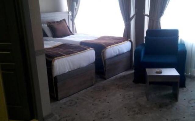 Avalon Hotel