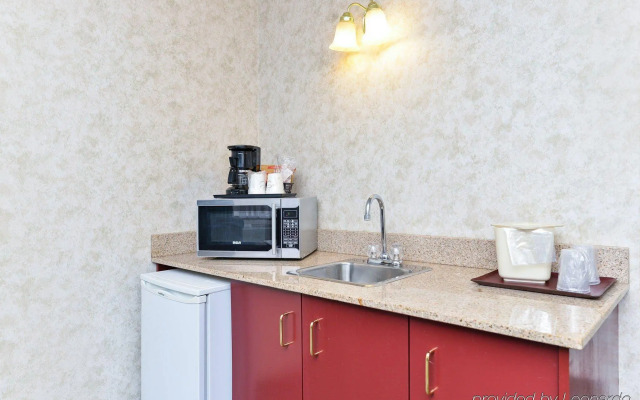 Ramada by Wyndham Nisku Edmonton Airport