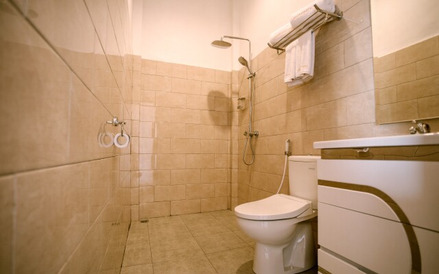 Samuh Sunset Nusa Penida by GenuineHost