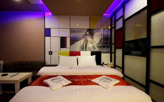 Chilgok Palgongsan W Drive-in